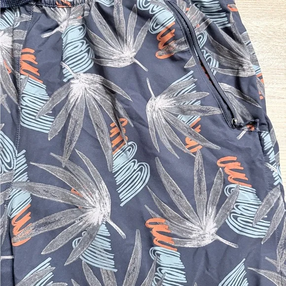 Patagonia Men's Tropical Print Swim Shorts - Picture 2 of 3